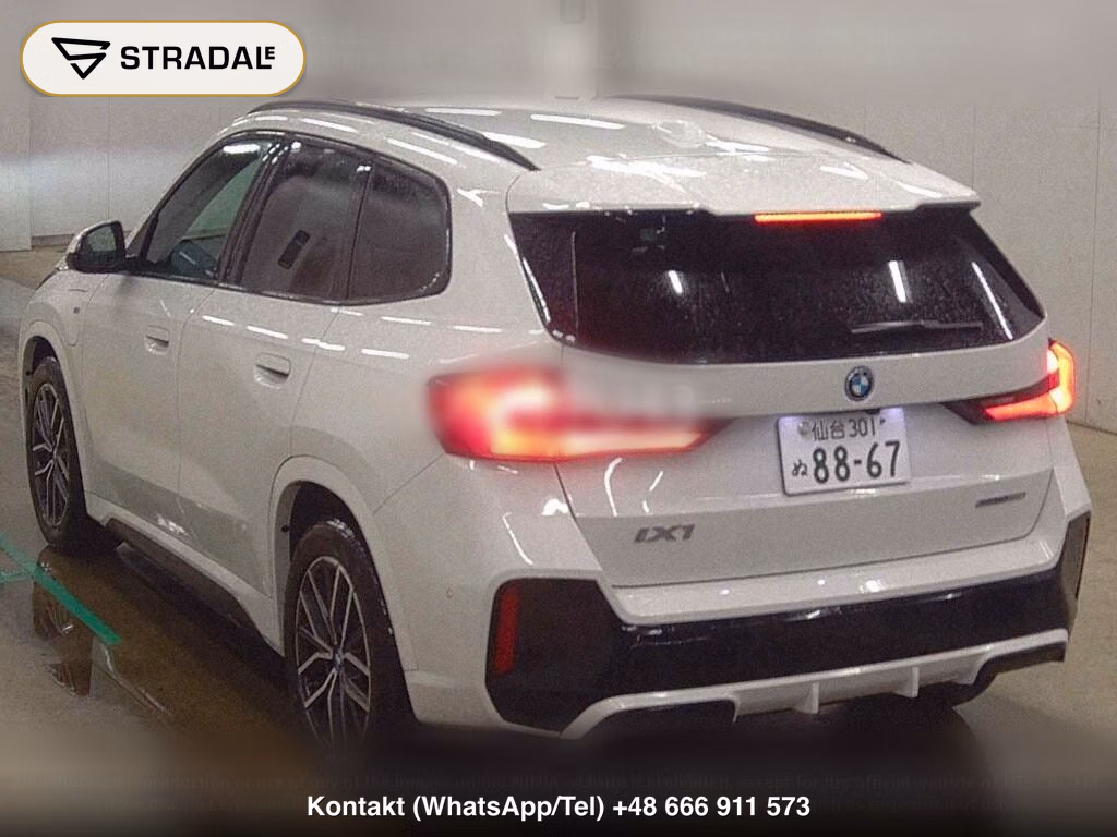 BMW IX1 EDRIVE 20 M-SPORT, miniaturka 3
