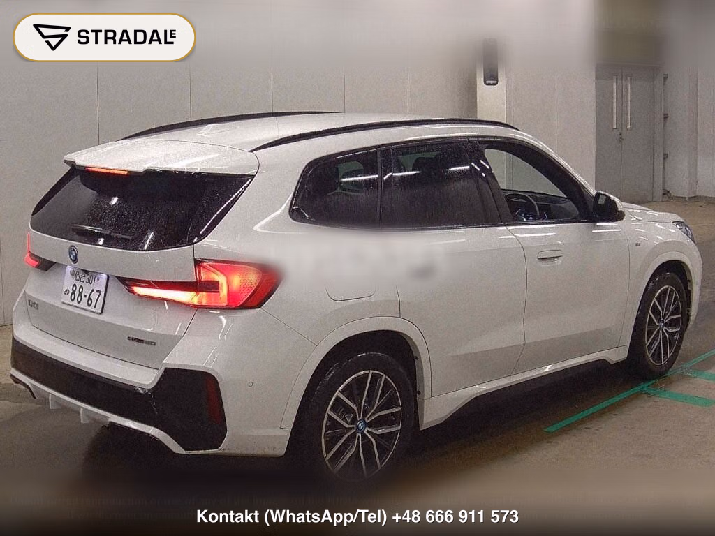 BMW IX1 EDRIVE 20 M-SPORT, miniaturka 6