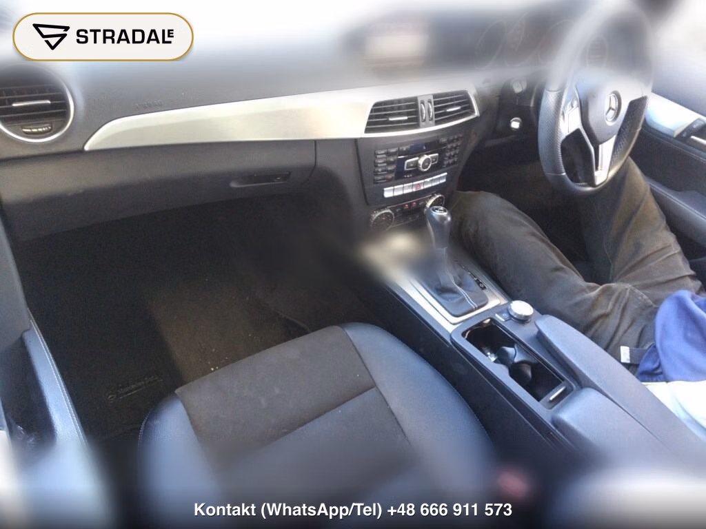 MERCEDES BENZ C-CLASS 4D, miniaturka 4