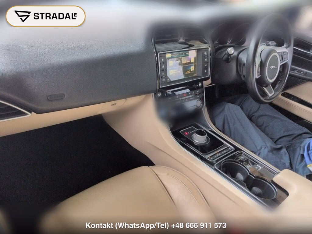 JAGUAR XE XE 20T PRESTIGE, miniaturka 4