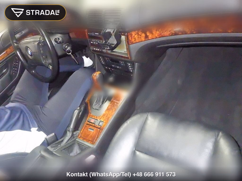 BMW 5 SERIES 4D 528I, miniaturka 4