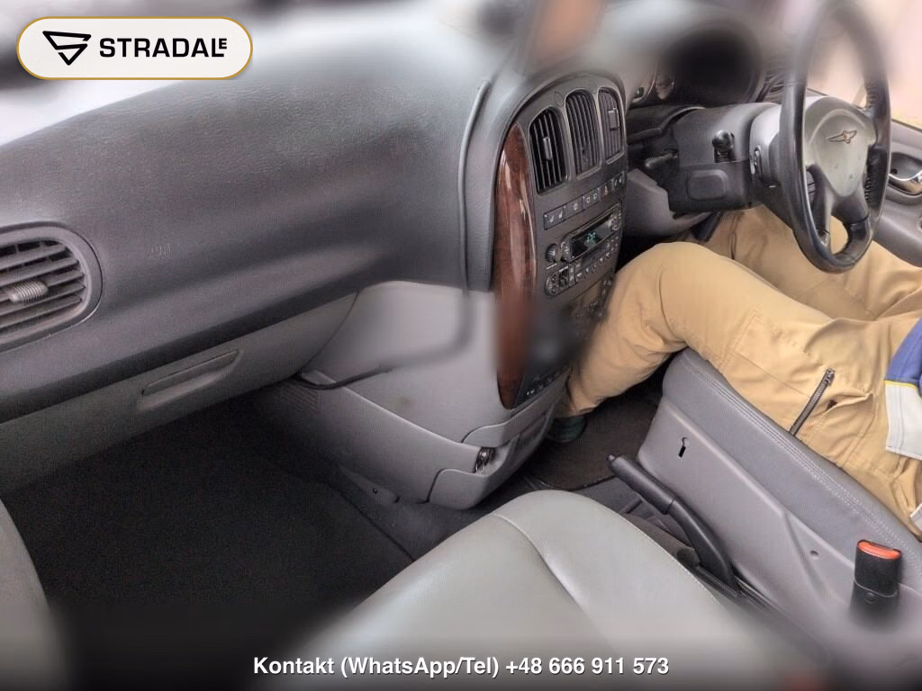 CHRYSLER GRAND VOYAGER 4WD LIMITED AWD, miniaturka 4
