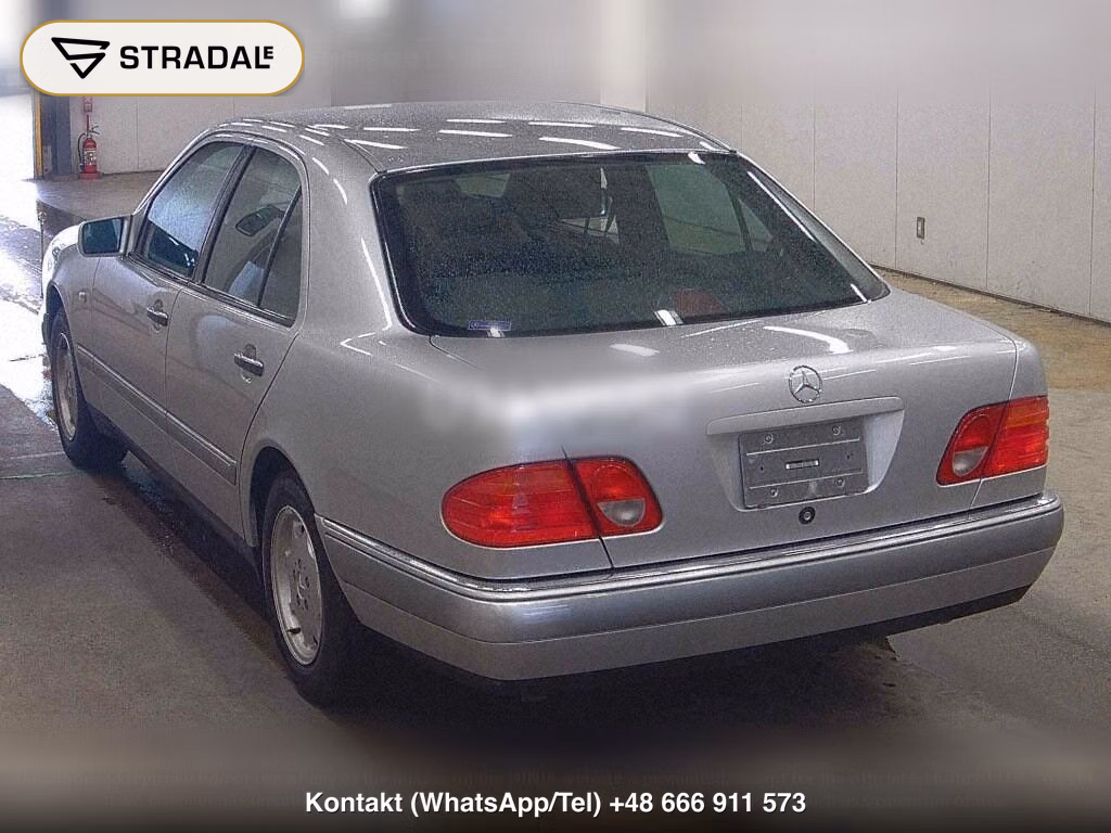 MERCEDES BENZ E-CLASS 4D E230, miniaturka 3