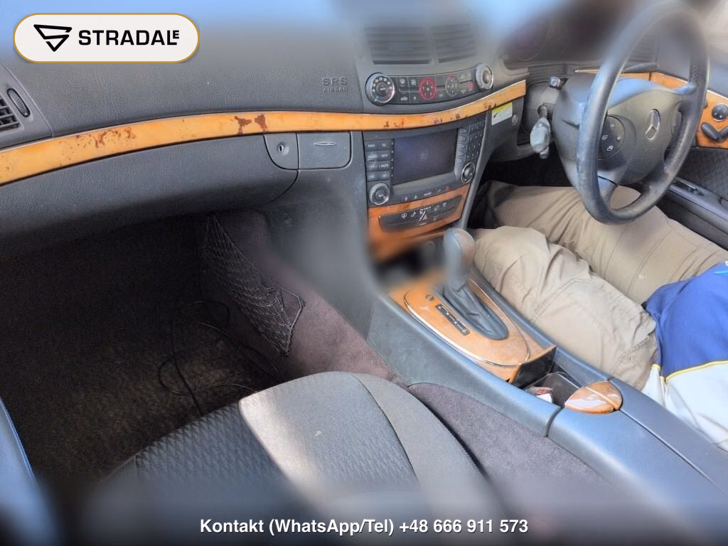 MERCEDES BENZ E-CLASS 4D E280, miniaturka 4