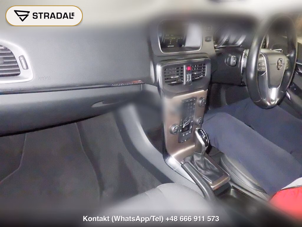 VOLVO V40 4WD CROSS COUNTRY T5 AWD MOMENTUM, miniaturka 4