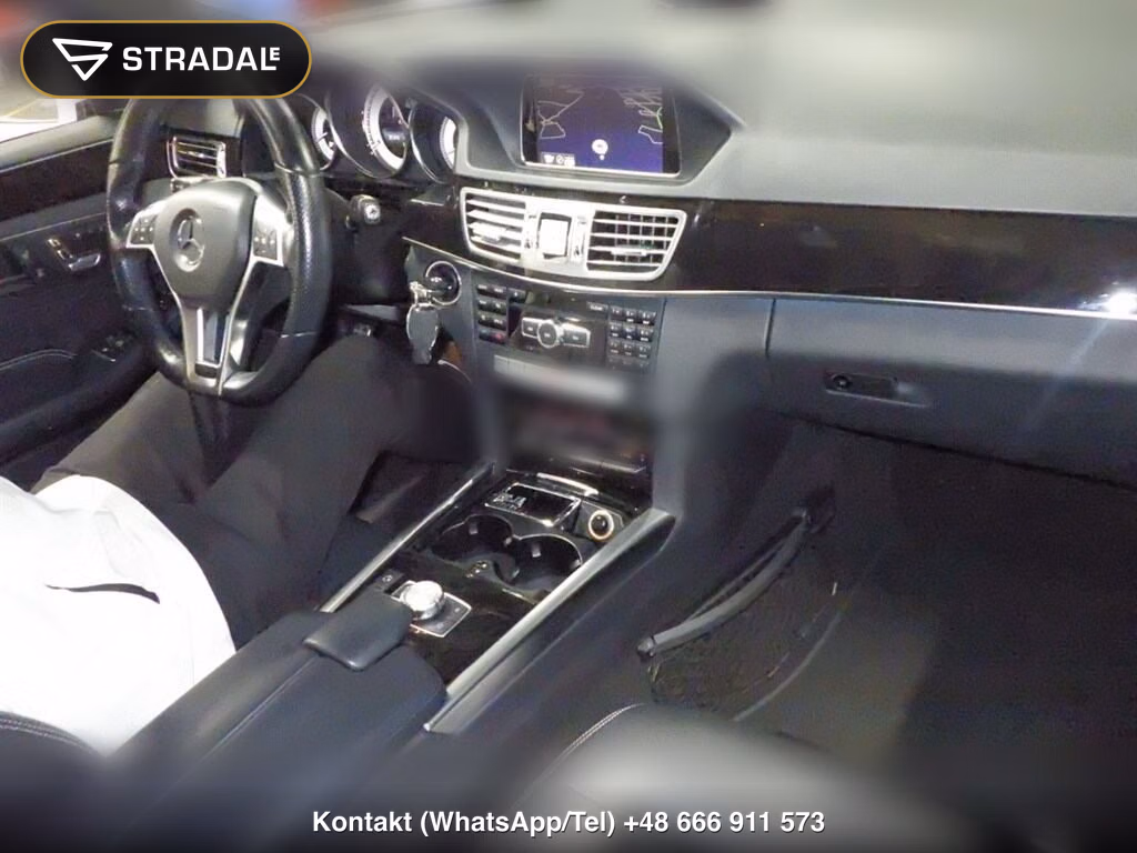 MERCEDES BENZ E-CLASS STATIONWAGON 4WD E300 4MATIC STATIONWAGON AVANTGARDE AMG, miniaturka 3