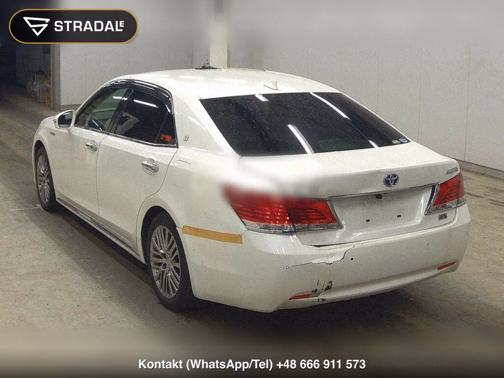 TOYOTA CROWN MAJESTA 4D, miniaturka 3