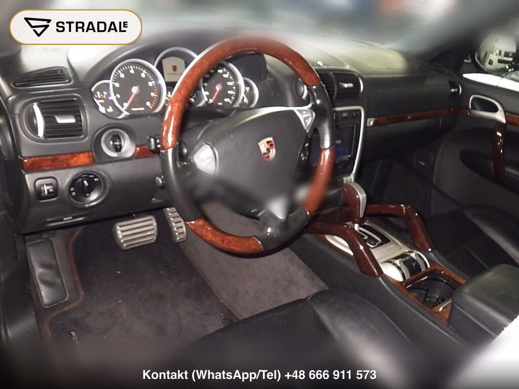 PORSCHE CAYENNE 4WD TURBO, miniaturka 4