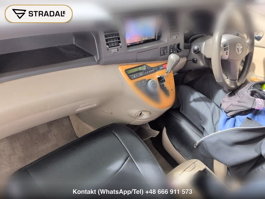TOYOTA ISIS G U SELECTION, miniaturka 4