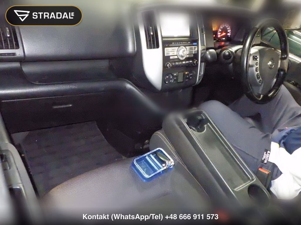 NISSAN SERENA 5D, miniaturka 4
