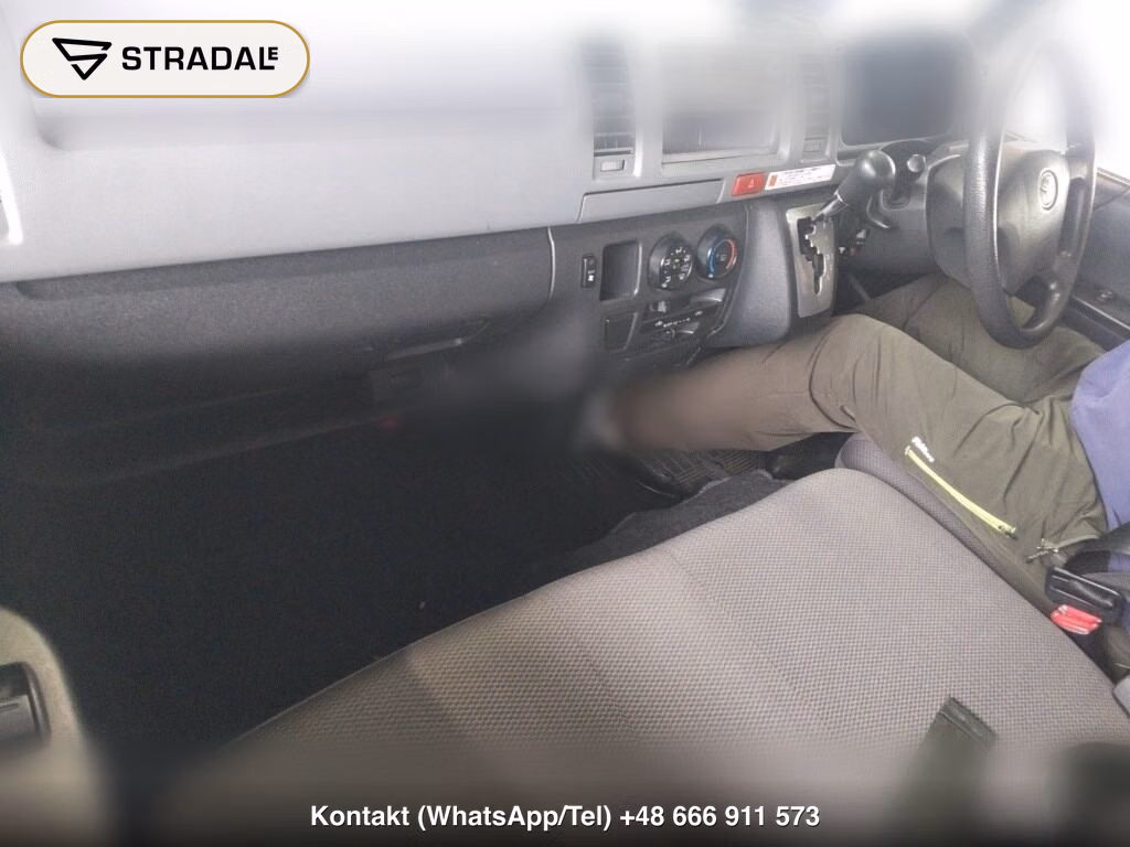 TOYOTA HIACE VAN 4D 4WD, miniaturka 4