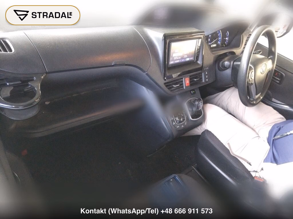 TOYOTA NOAH HYBRID X, miniaturka 4