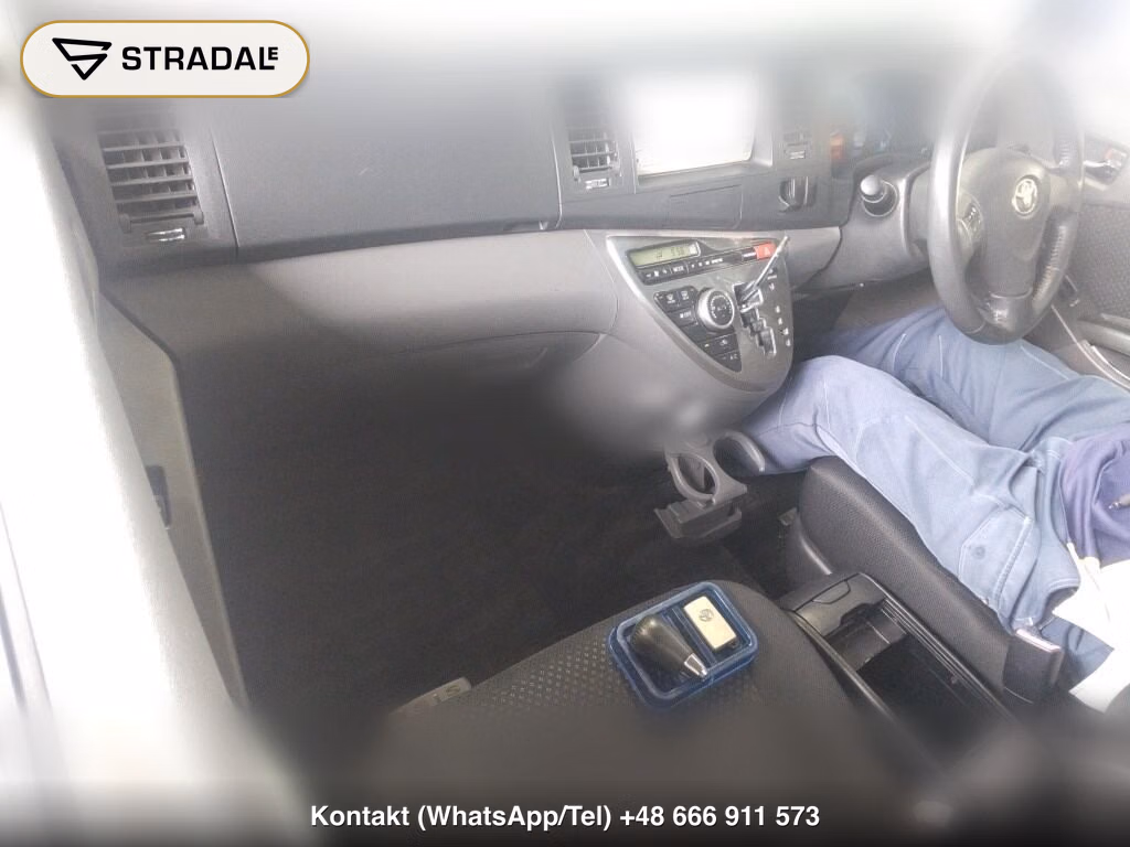 TOYOTA ISIS PLATANA LIMITED, miniaturka 4