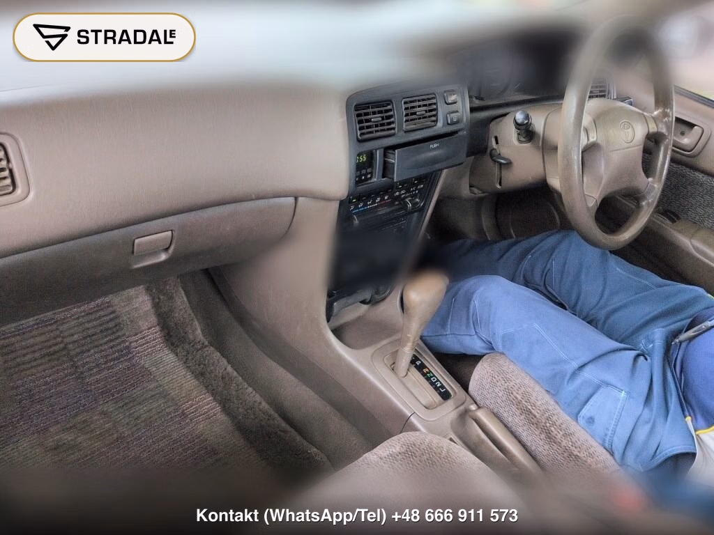 TOYOTA COROLLA 4D SE SALOON, miniaturka 4