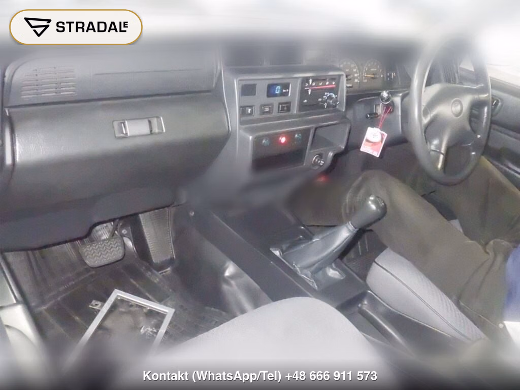 TOYOTA COMFORT DRIVING SCHOOL VEHICLE, miniaturka 4