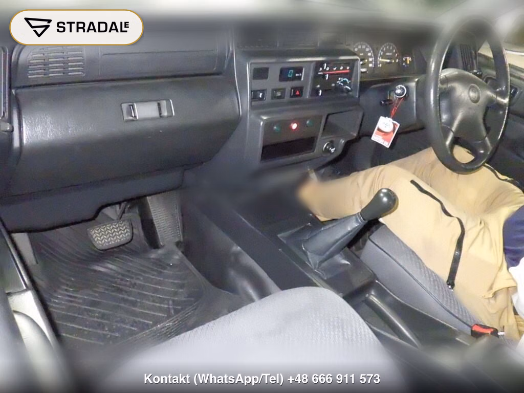 TOYOTA COMFORT DRIVING SCHOOL VEHICLE, miniaturka 4