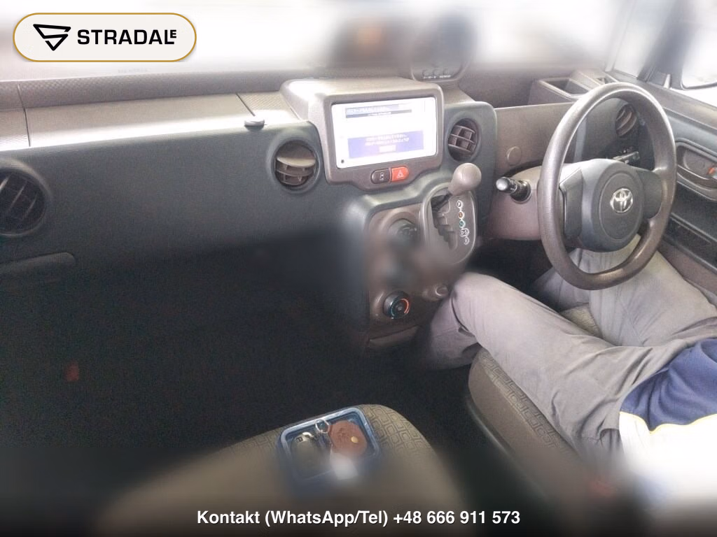 TOYOTA PORTE 4D X, miniaturka 4