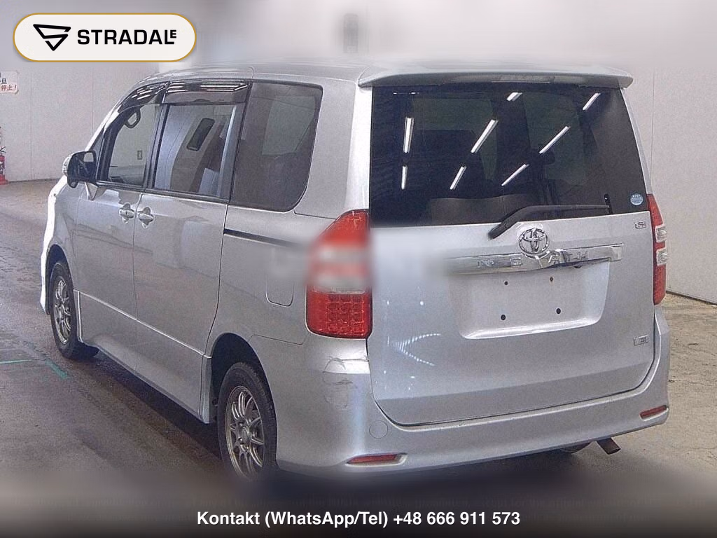 TOYOTA NOAH 4WD SI, miniaturka 3