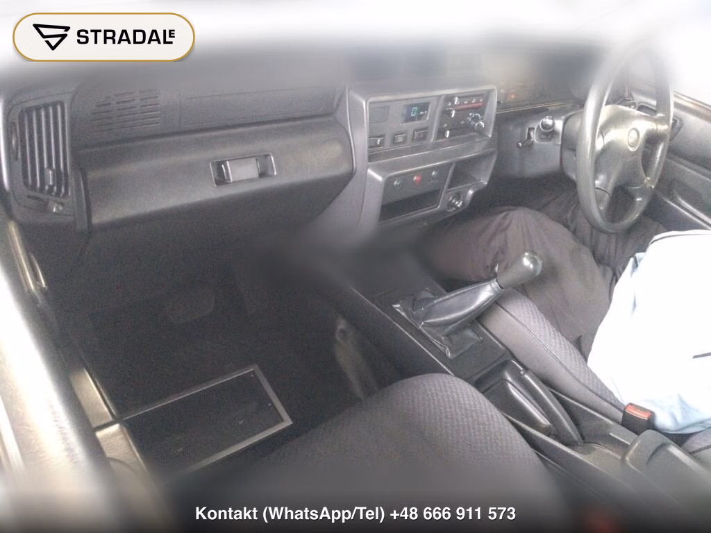 TOYOTA COMFORT DRIVING SCHOOL VEHICLE, miniaturka 4