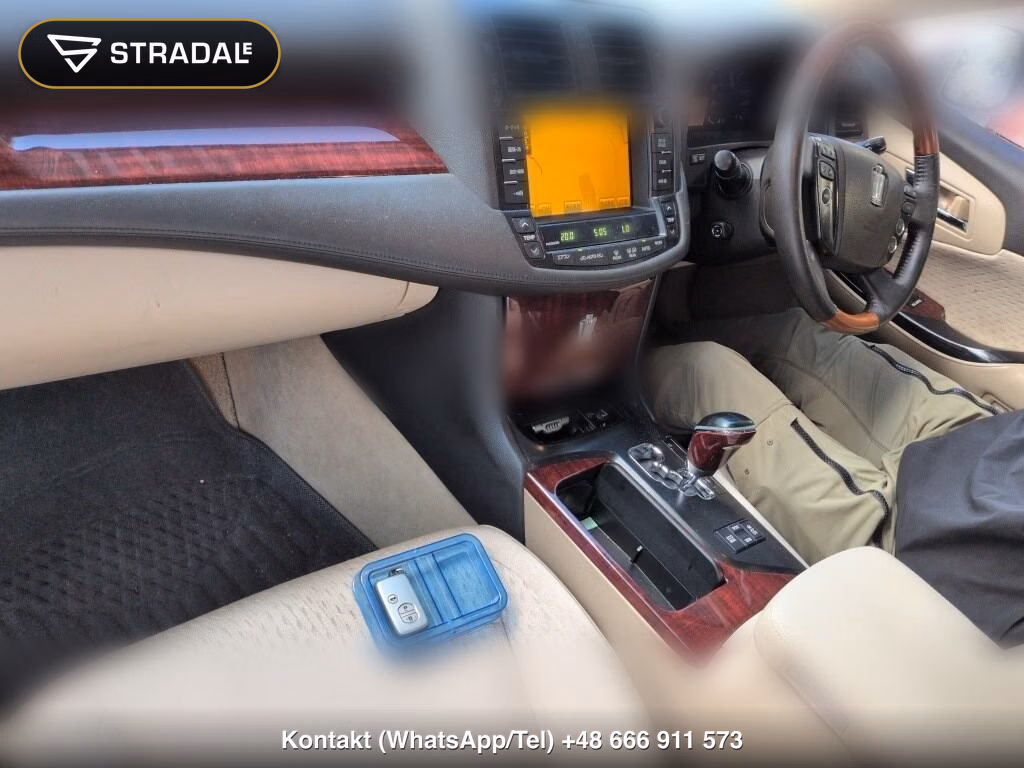 TOYOTA CROWN 4D 3.0 ROYAL SALOON ANNIVERSARY EDITION, miniaturka 4