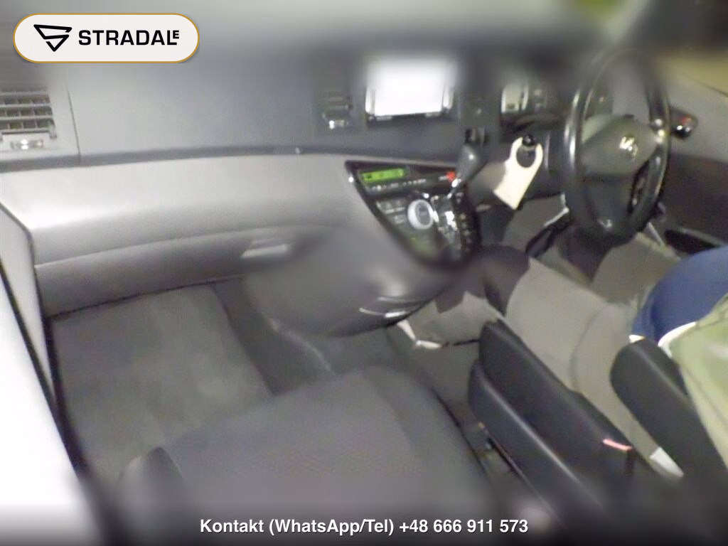 TOYOTA ISIS PLATANA, miniaturka 4