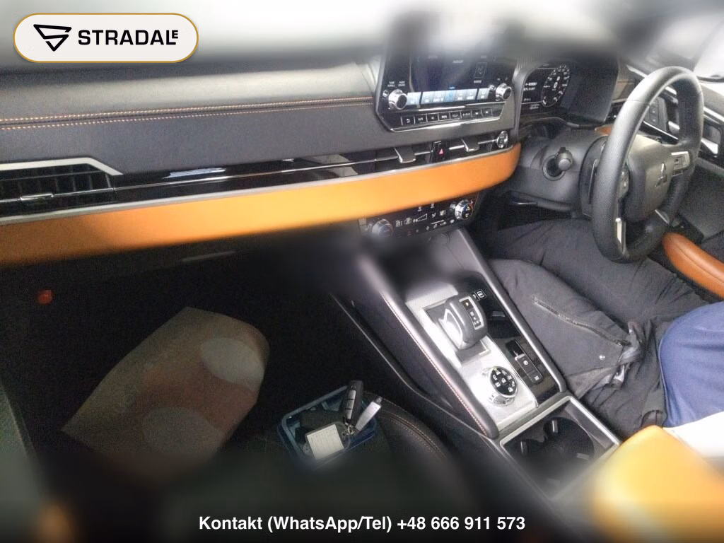 MITSUBISHI OUTLANDER PHEV 4WD P, miniaturka 4