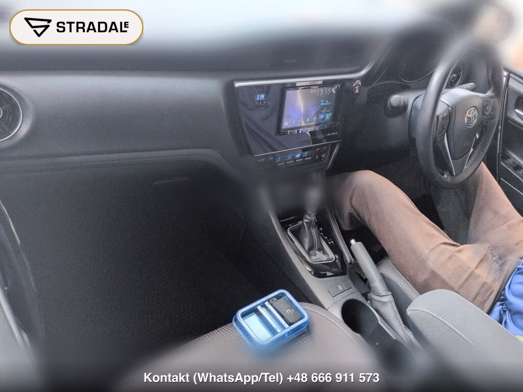 TOYOTA AURIS 150X S PACKAGE BRICK LANE, miniaturka 4