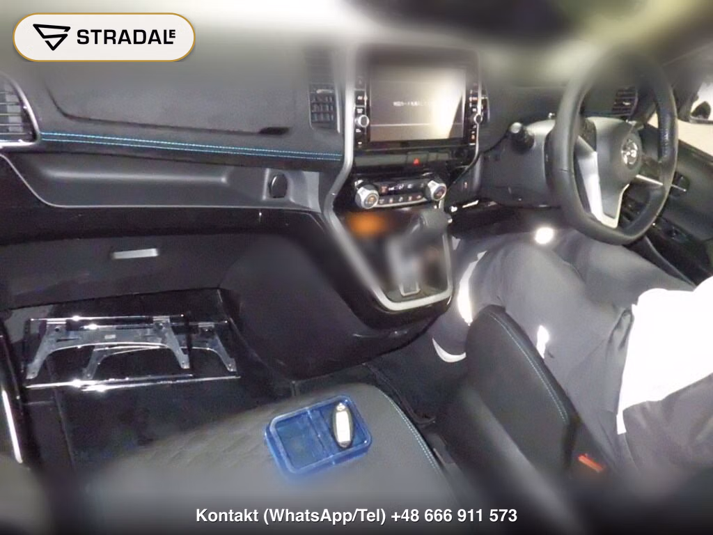 NISSAN SERENA 5D RIDER, miniaturka 4