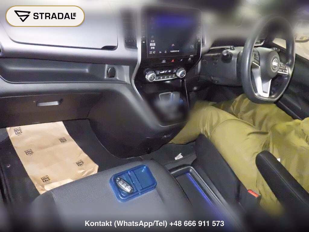 NISSAN SERENA 5D E-POWER XV, miniaturka 4