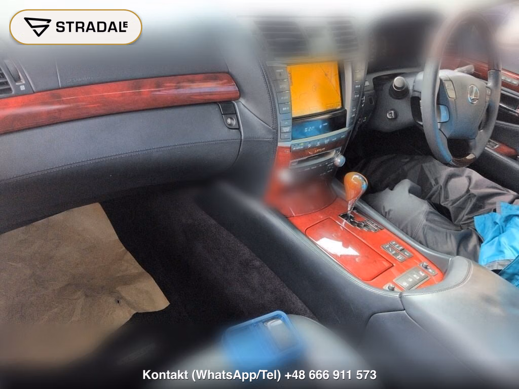 LEXUS LS 4WD LS600H VERSION U I PACKAGE, miniaturka 4