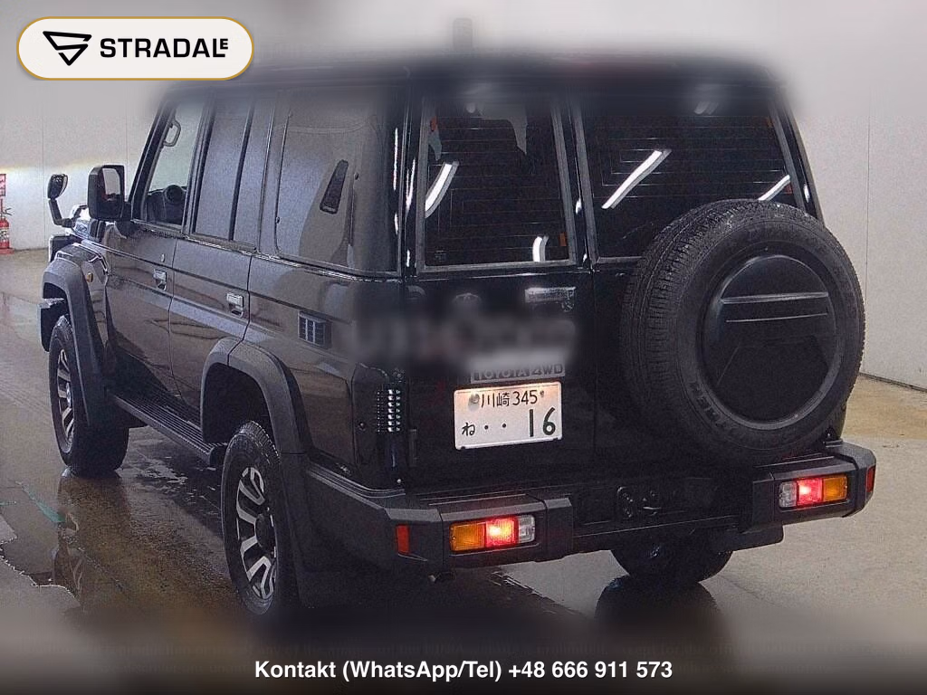 TOYOTA LAND CRUISER 70 5D 4WD AX, miniaturka 3