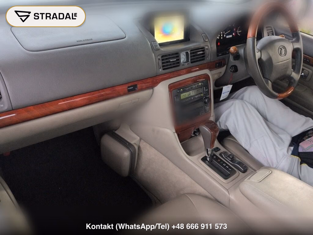 TOYOTA PROGRES NC300 WALNUT PACKAGE, miniaturka 4
