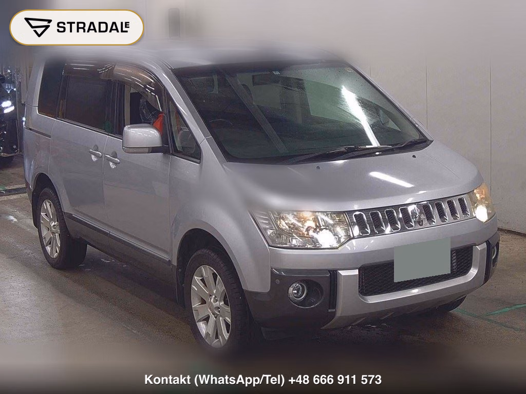 MITSUBISHI DELICA D:5 4WD G NAVI PACKAGE 2010, aukcja z Japonii, zdjęcie 1