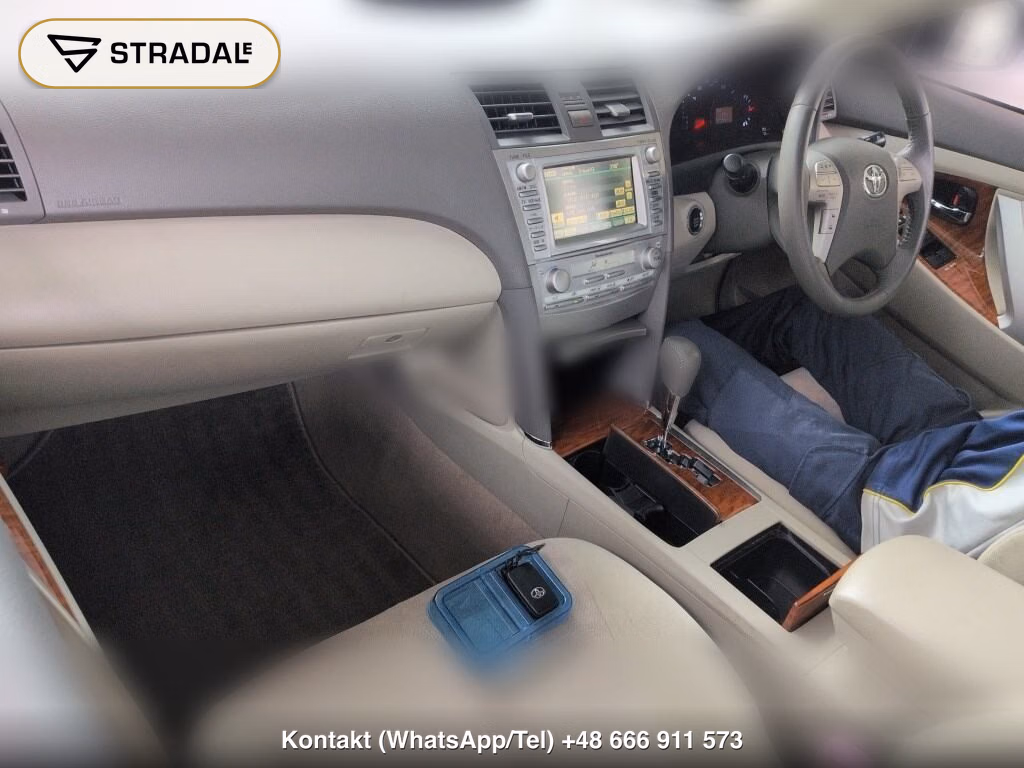 TOYOTA CAMRY 4D G, miniaturka 4