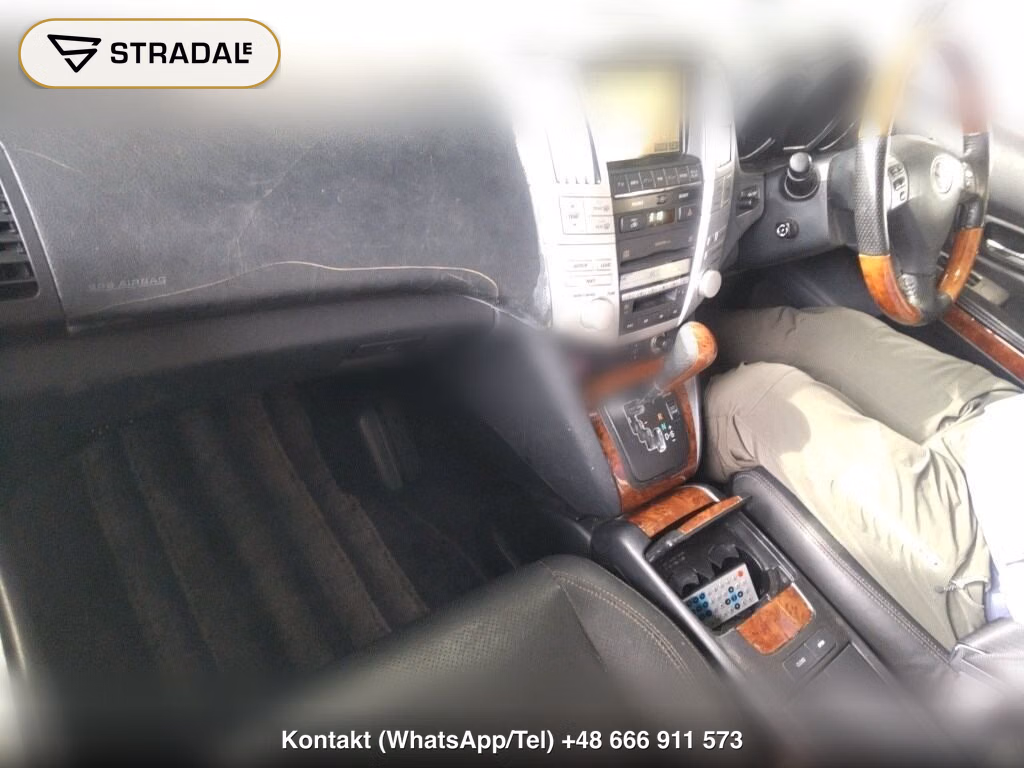 TOYOTA HARRIER AIRS, miniaturka 4