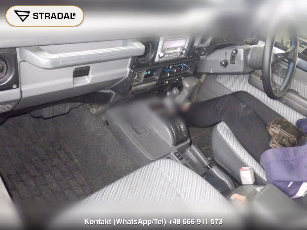 TOYOTA LAND CRUISER 70 3D 4WD ZX, miniaturka 4