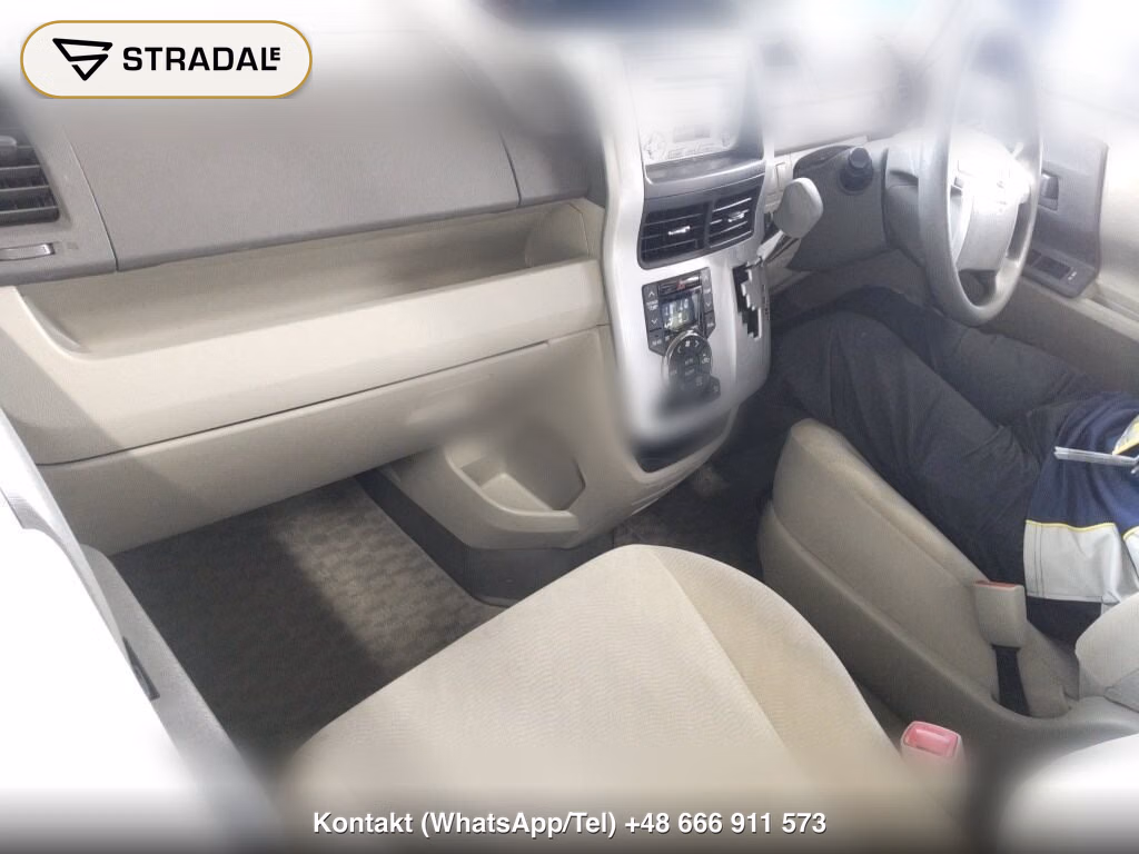 TOYOTA NOAH 4WD X L SELECTION, miniaturka 4