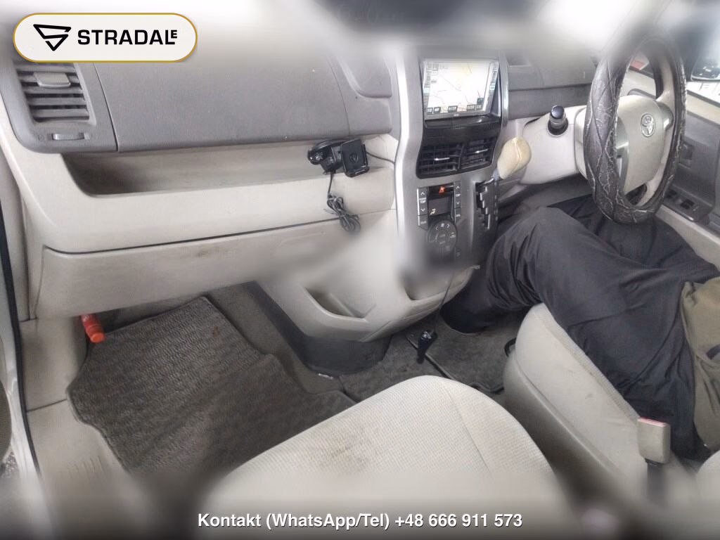 TOYOTA NOAH, miniaturka 4