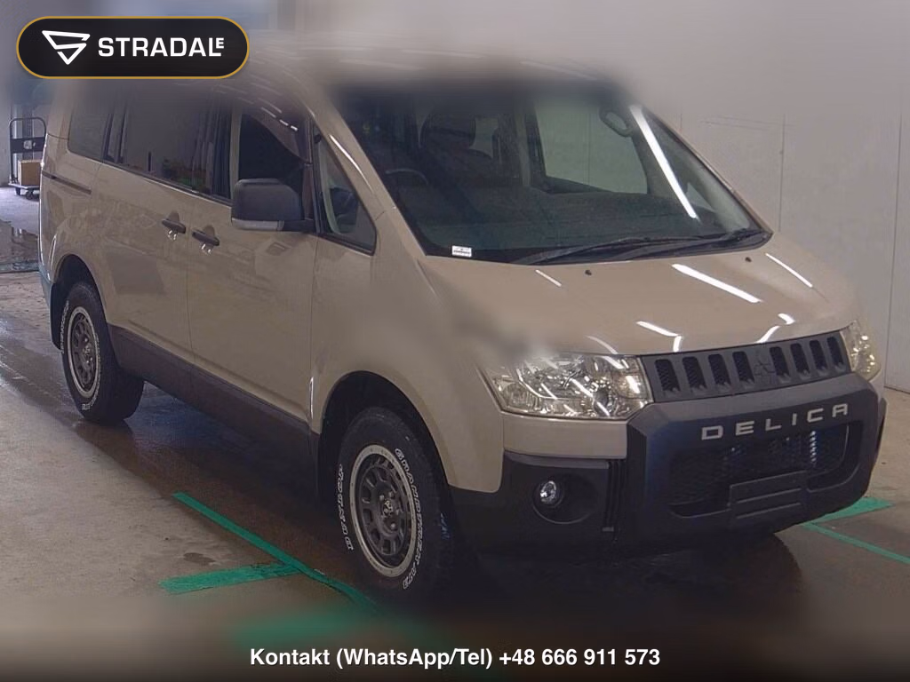 MITSUBISHI DELICA D:5 4WD G POWER PACKAGE 2011, aukcja z Japonii, zdjęcie 1