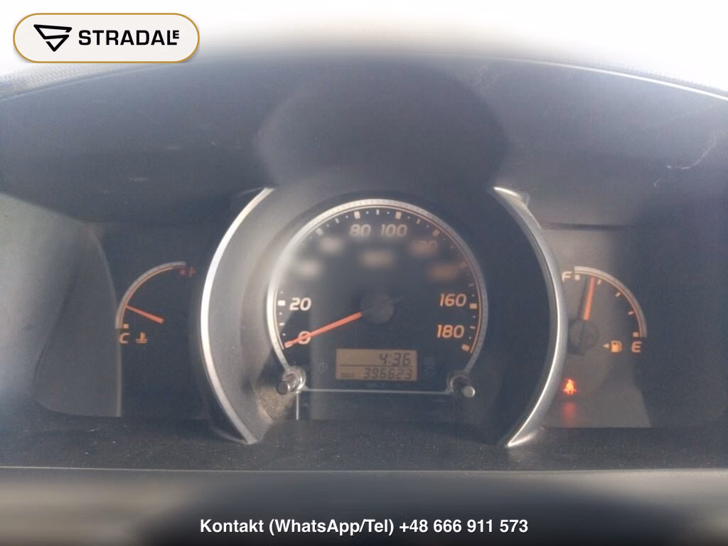 TOYOTA HIACE VAN 5D 4WD DX, miniaturka 4
