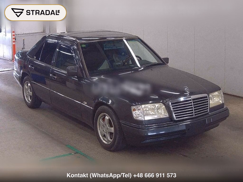 MERCEDES BENZ E-CLASS 4D E320, miniaturka 2