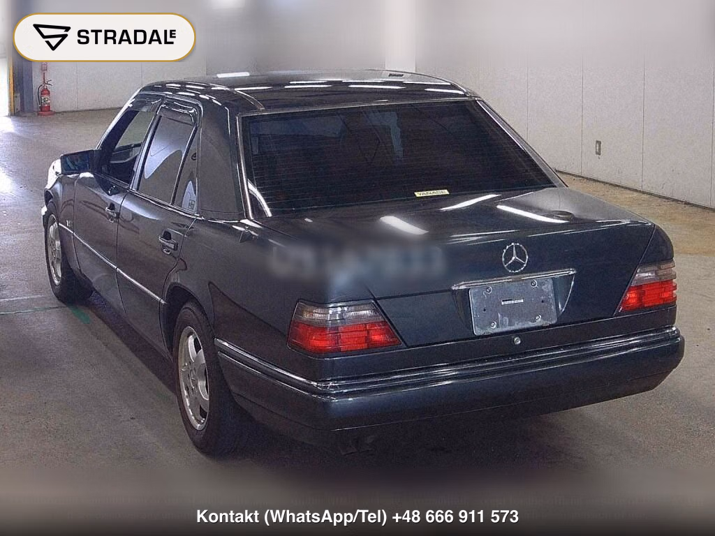 MERCEDES BENZ E-CLASS 4D E320, miniaturka 3