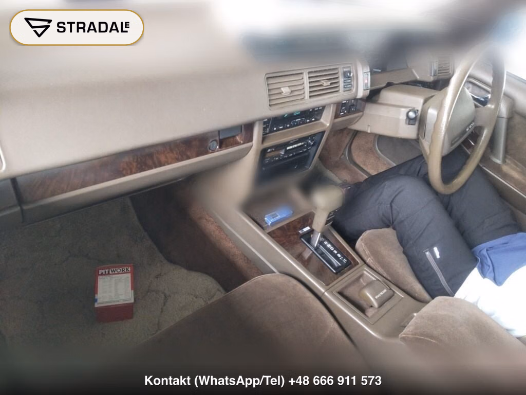 NISSAN GLORIA 4D BROUGHAM TURBO, miniaturka 4