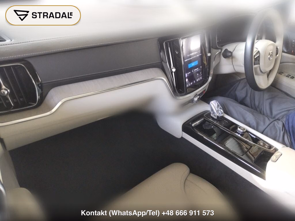 VOLVO V60 4WD RECHARGE ULTIMATE T6 AWD PLUG-IN HYBRID, miniaturka 4