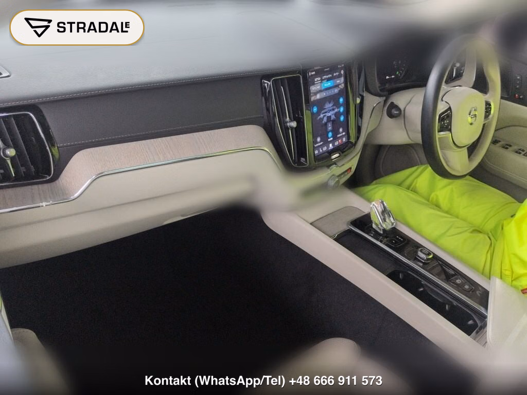 VOLVO XC60 4WD ULTIMATE B5 AWD, miniaturka 4