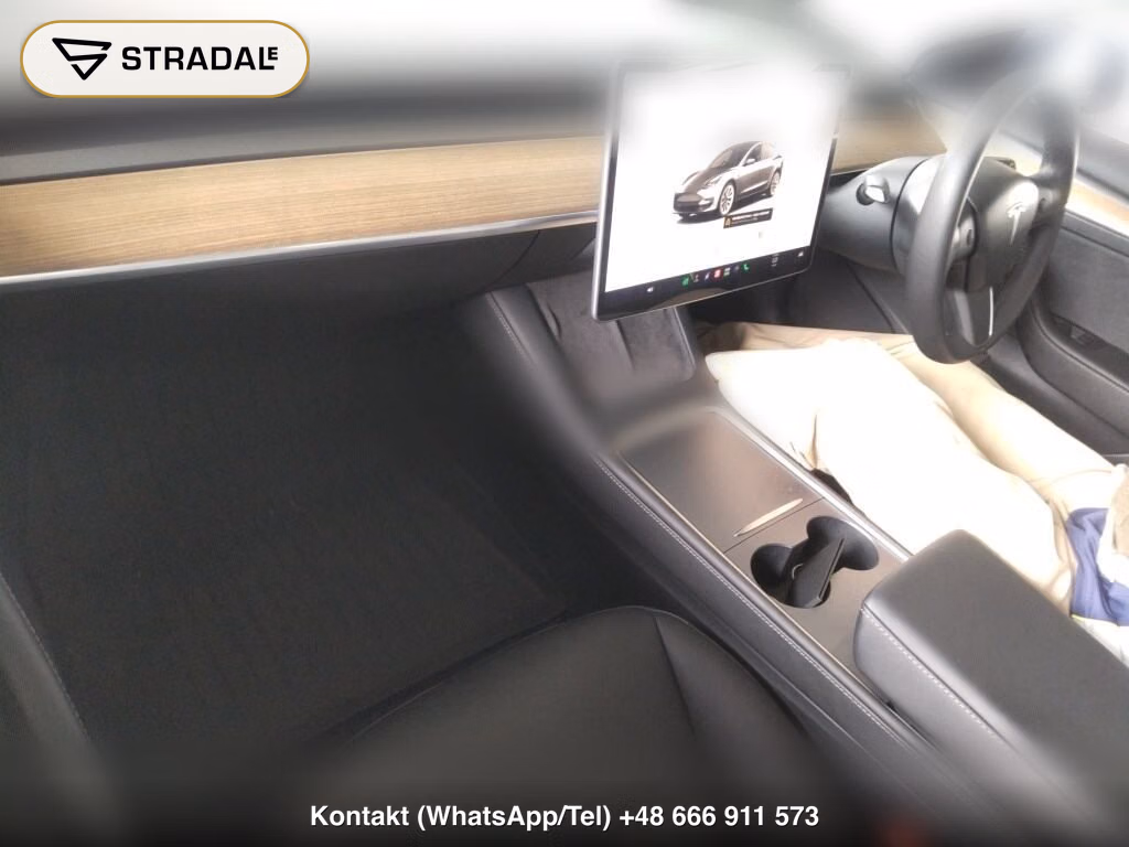 TESLA MODEL 3, miniaturka 4
