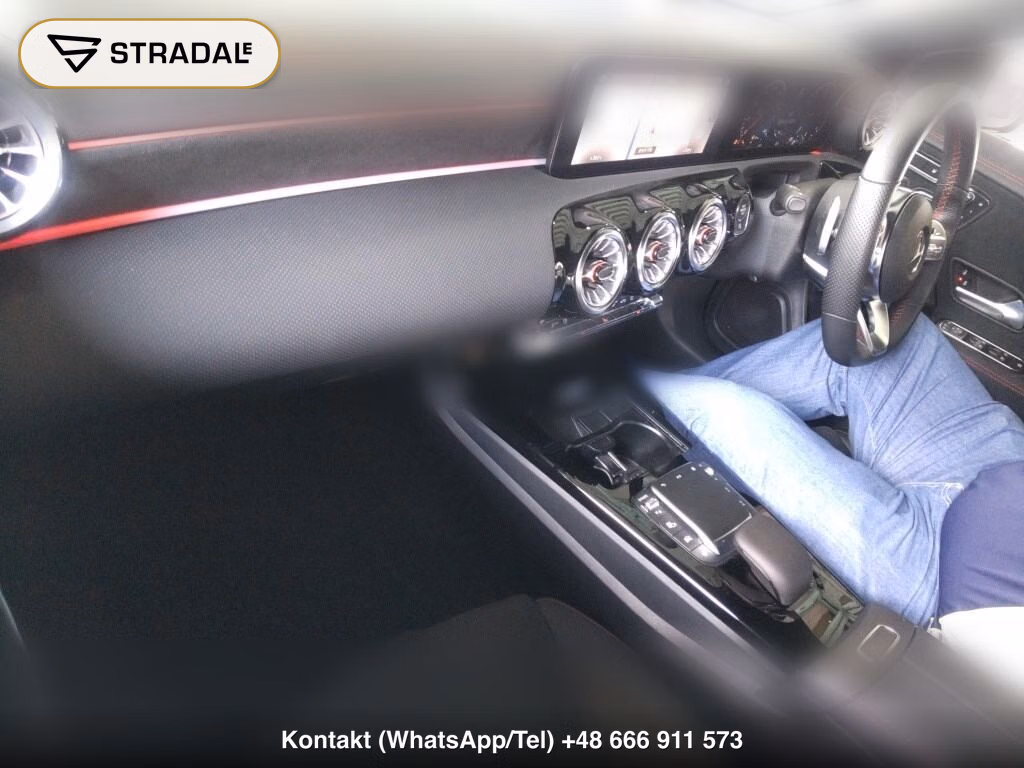 MERCEDES BENZ CLA-CLASS CLA200D AMG LINE PACKAGE, miniaturka 4