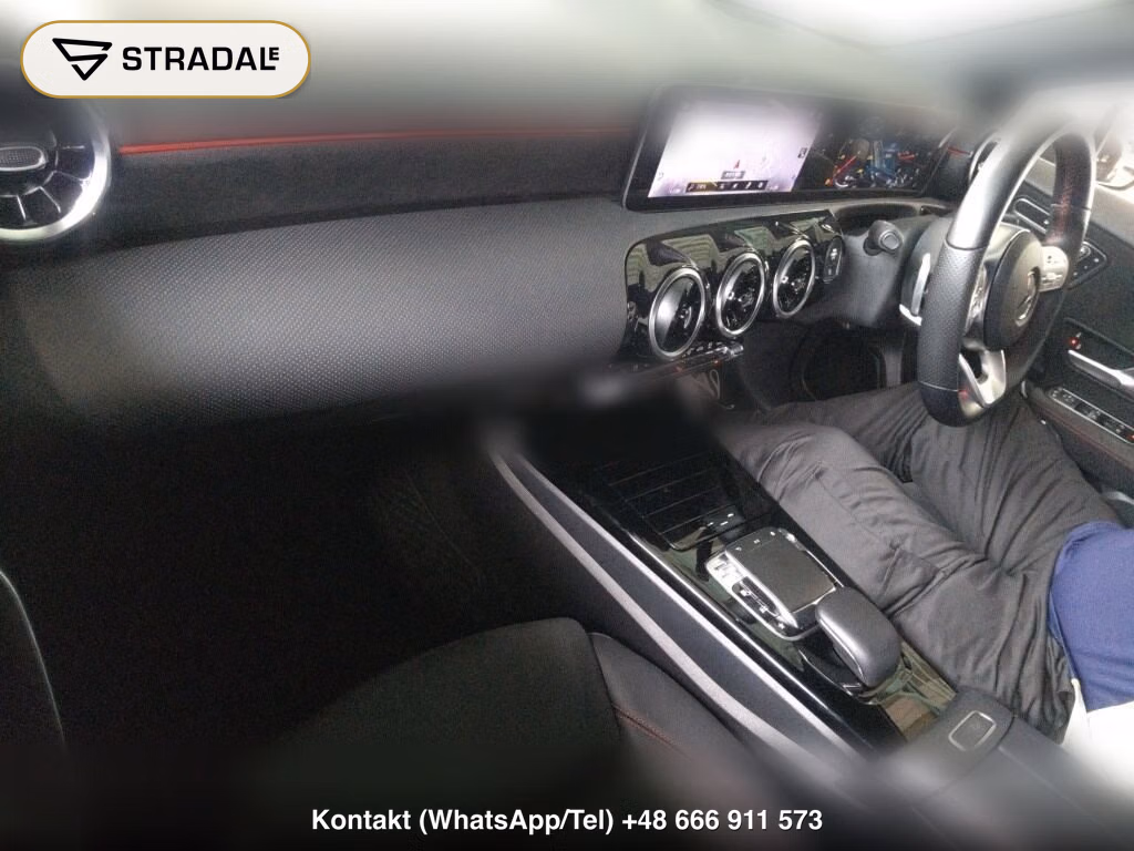 MERCEDES BENZ A-CLASS A200D AMG LINE, miniaturka 4