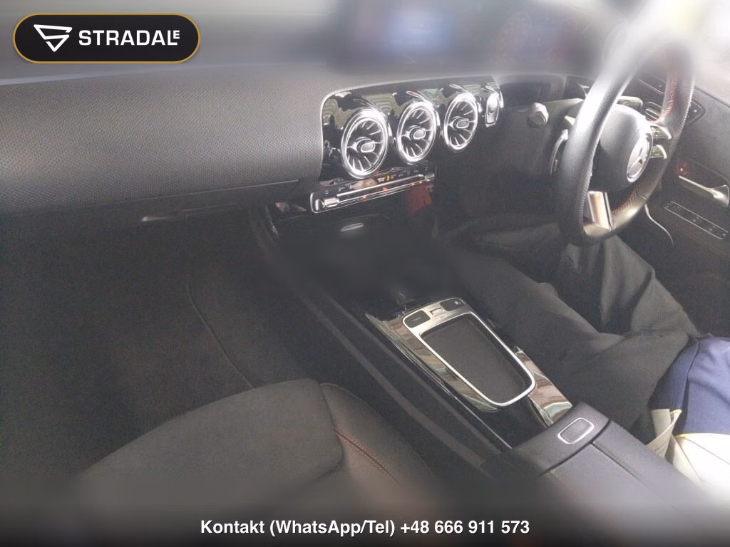 MERCEDES BENZ A-CLASS A200D AMG LINE, miniaturka 4