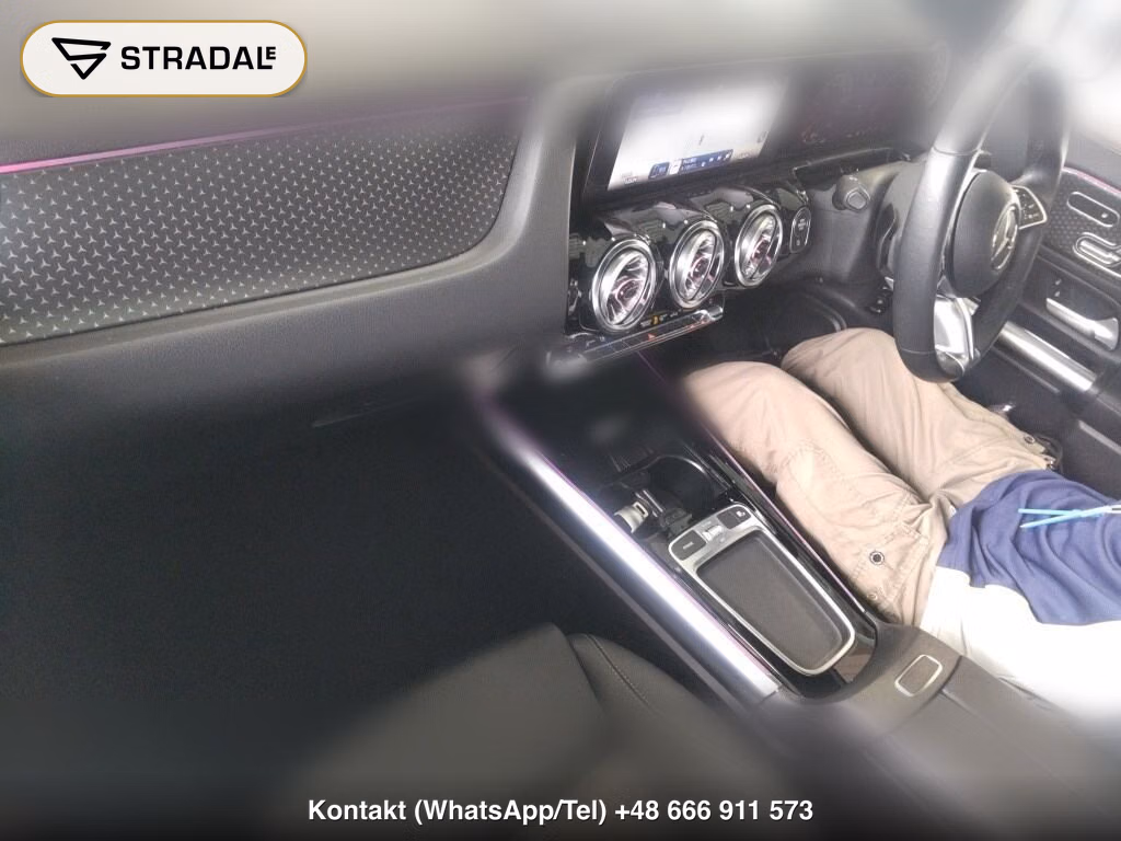 MERCEDES BENZ GLA-CLASS GLA180, miniaturka 4